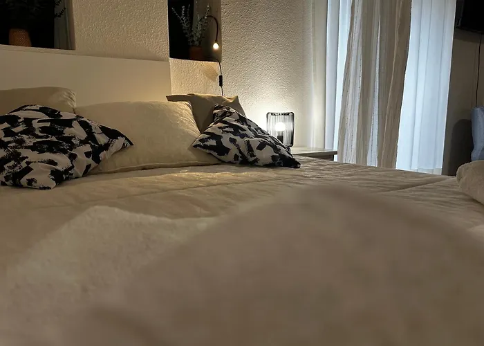 Caldereros Con Parking Gratis *